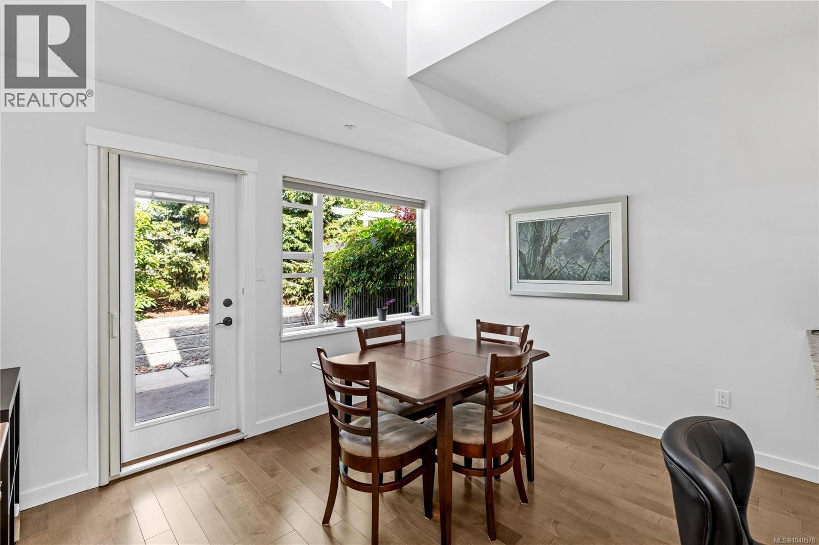 #12 500 Corfield St S - 28