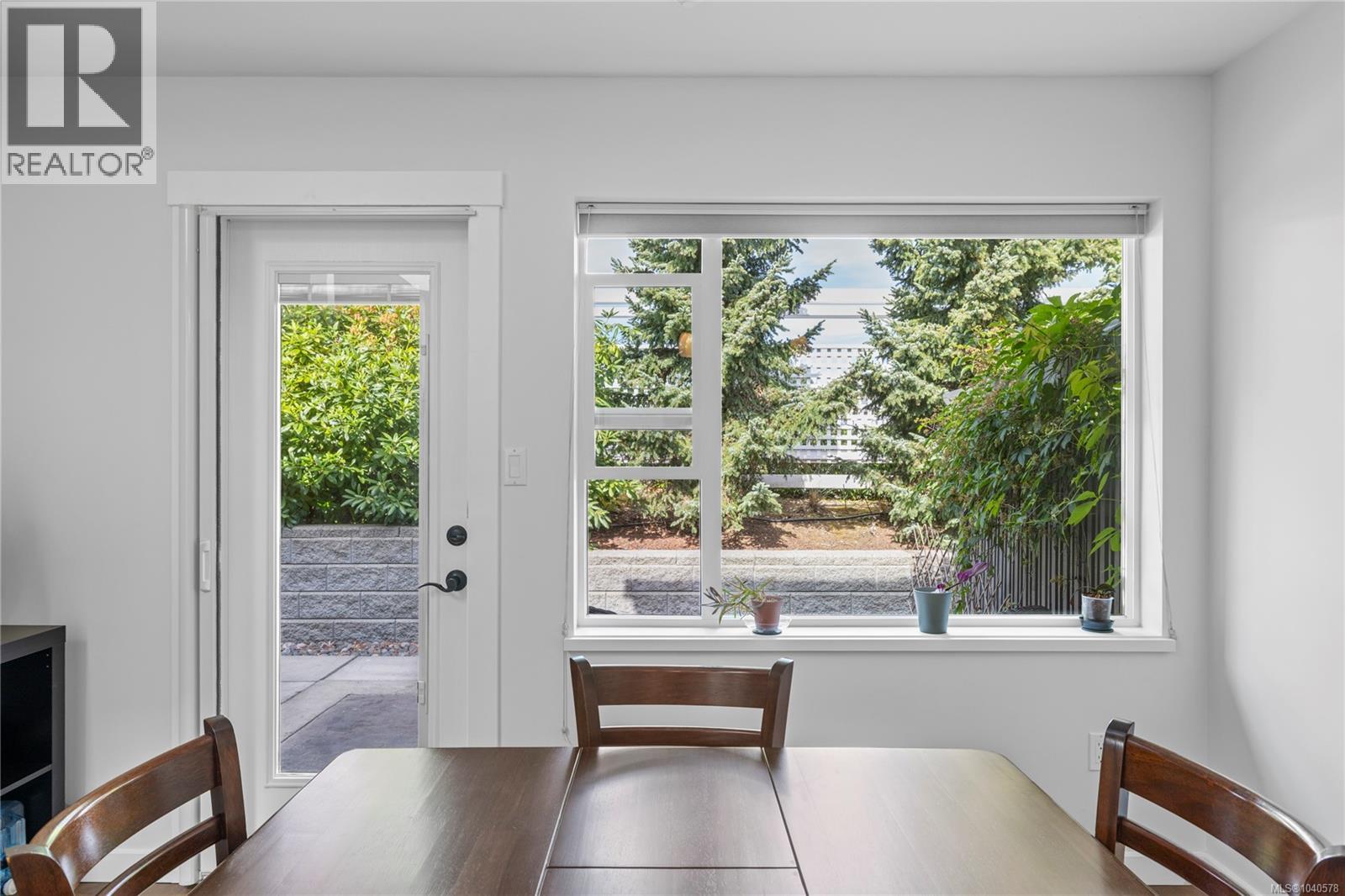 #12 500 Corfield St S - 29
