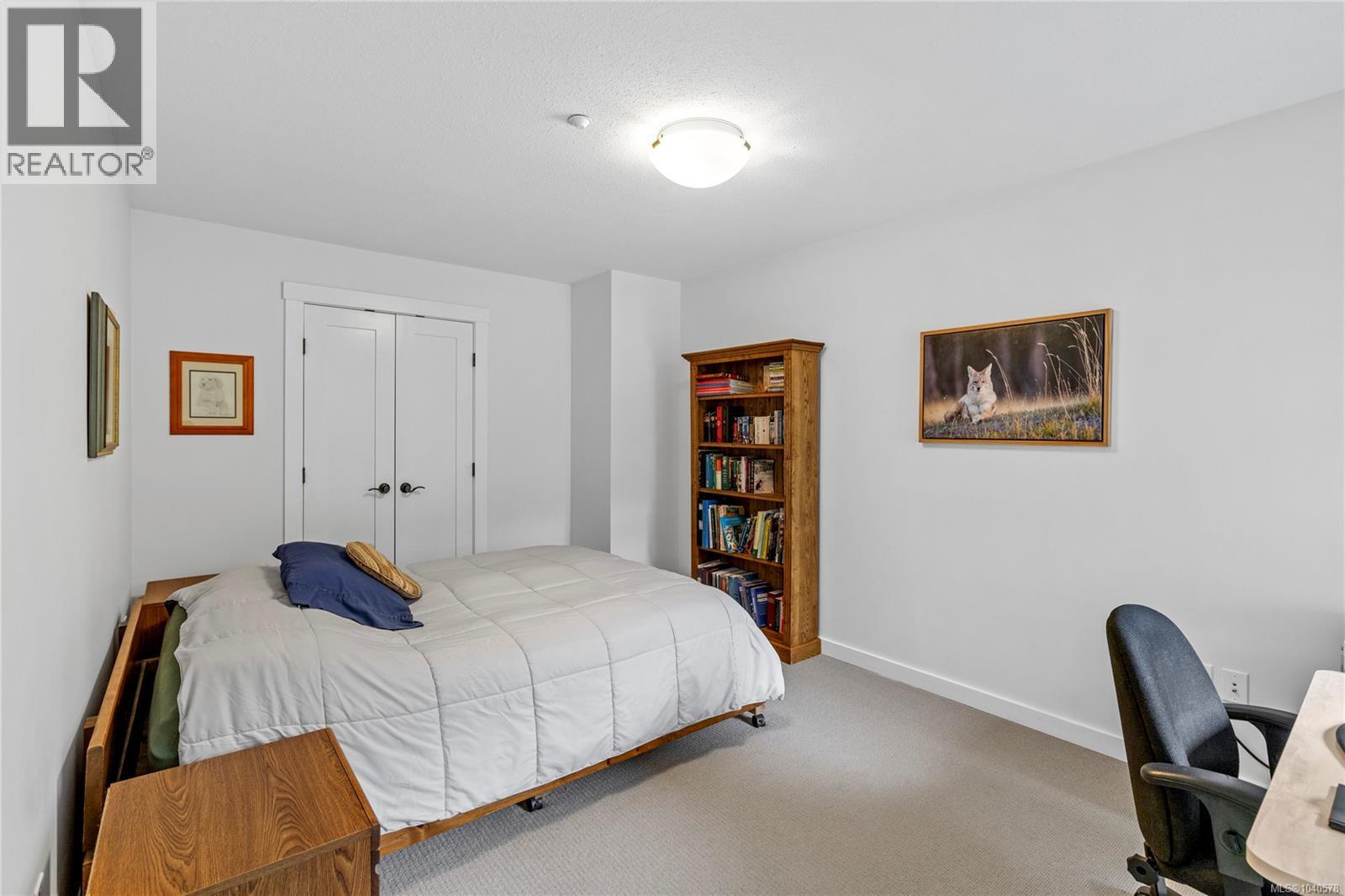 #12 500 Corfield St S - 37