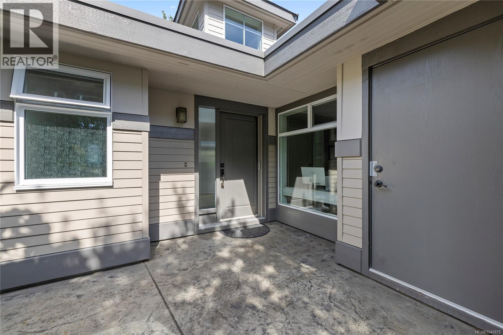 #12 500 Corfield St S - 50