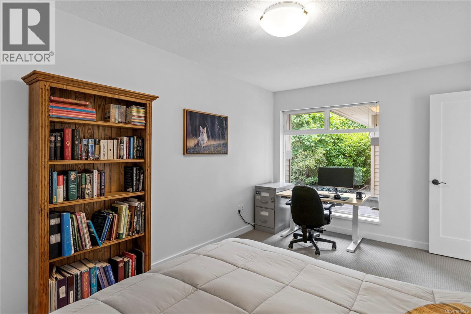 #12 500 Corfield St S - 7