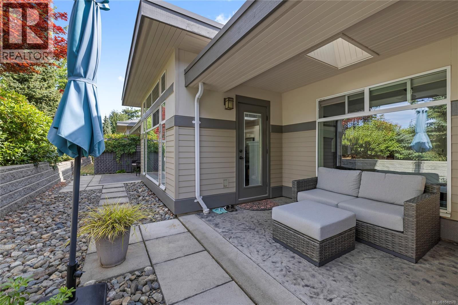 #12 500 Corfield St S - 8