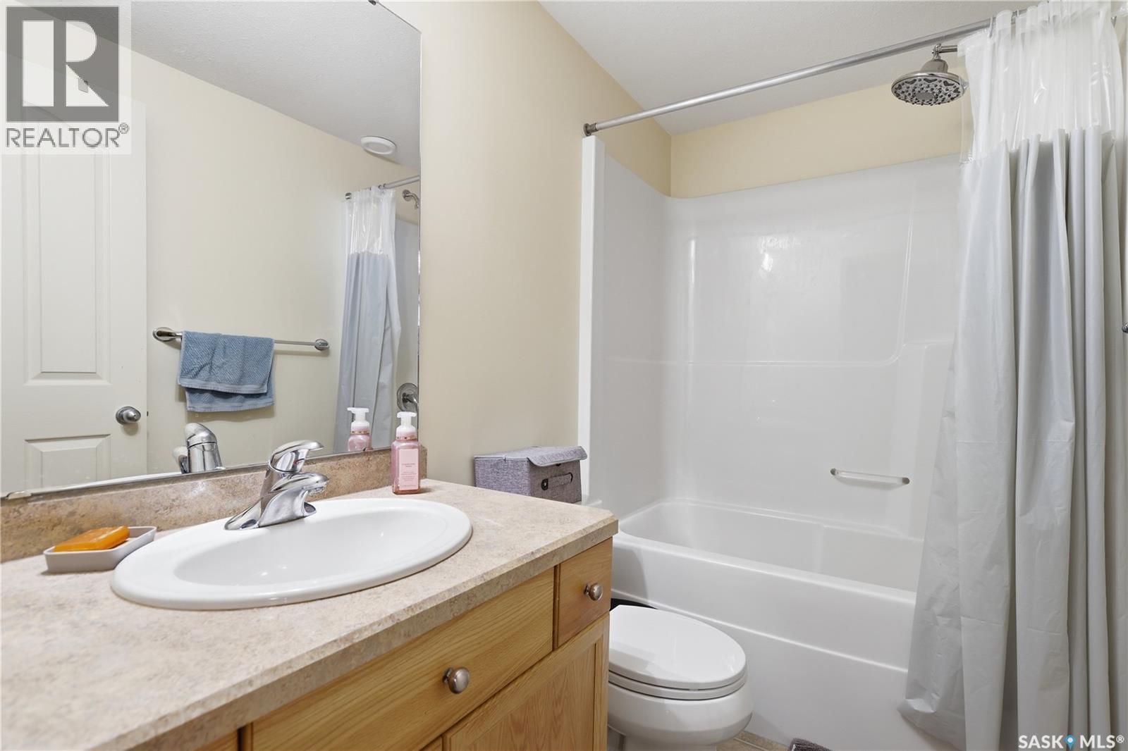 212 Mount Royal PLACE — photo 36