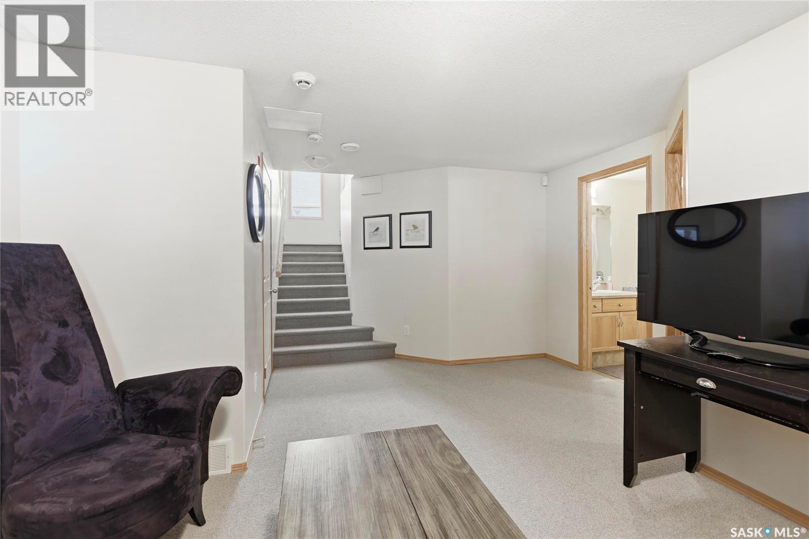 212 Mount Royal PLACE — photo 38