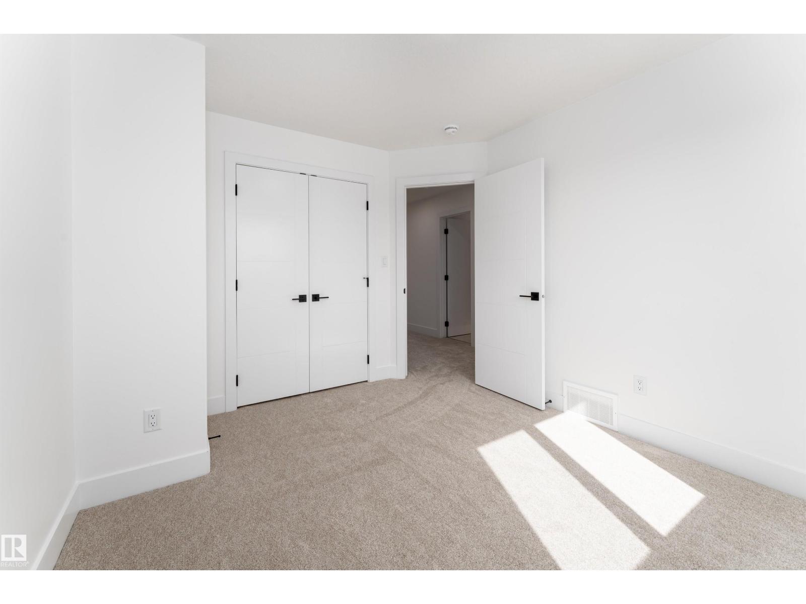 533 Robinson BV — photo 29