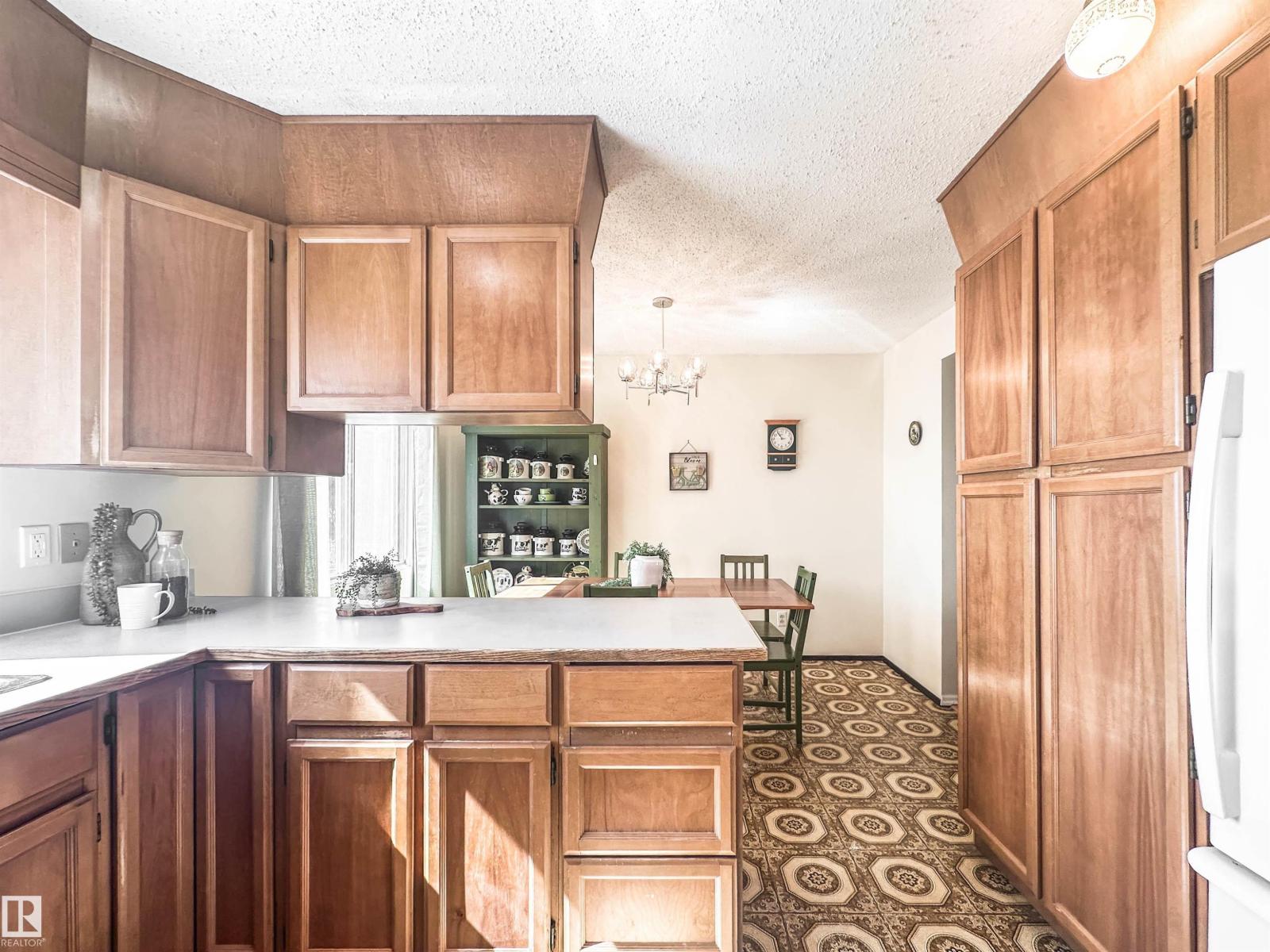 1 FOREST DR — photo 15