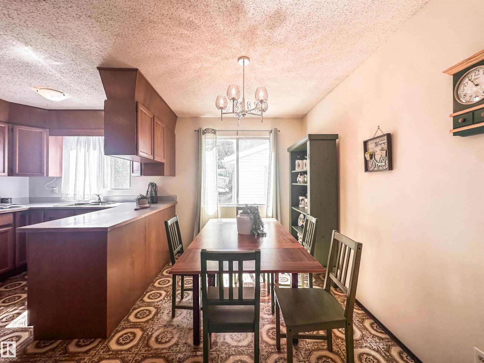 1 FOREST DR — photo 21