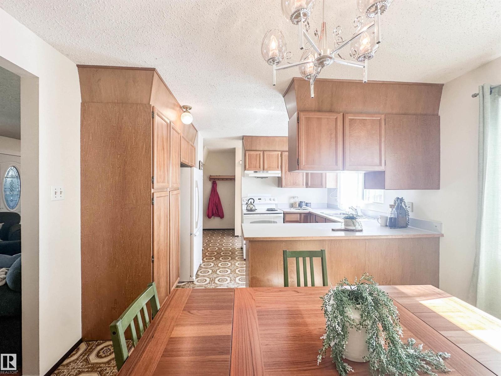 1 FOREST DR — photo 22