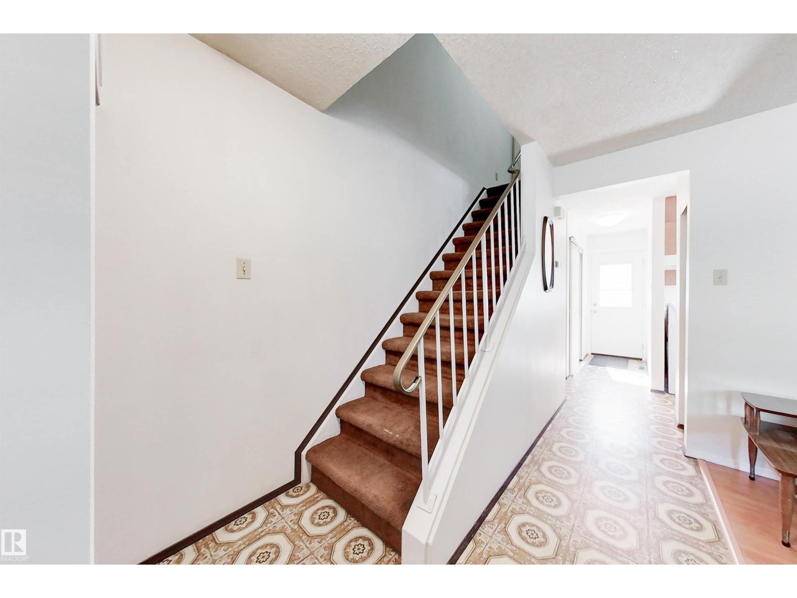 1 FOREST DR — photo 26