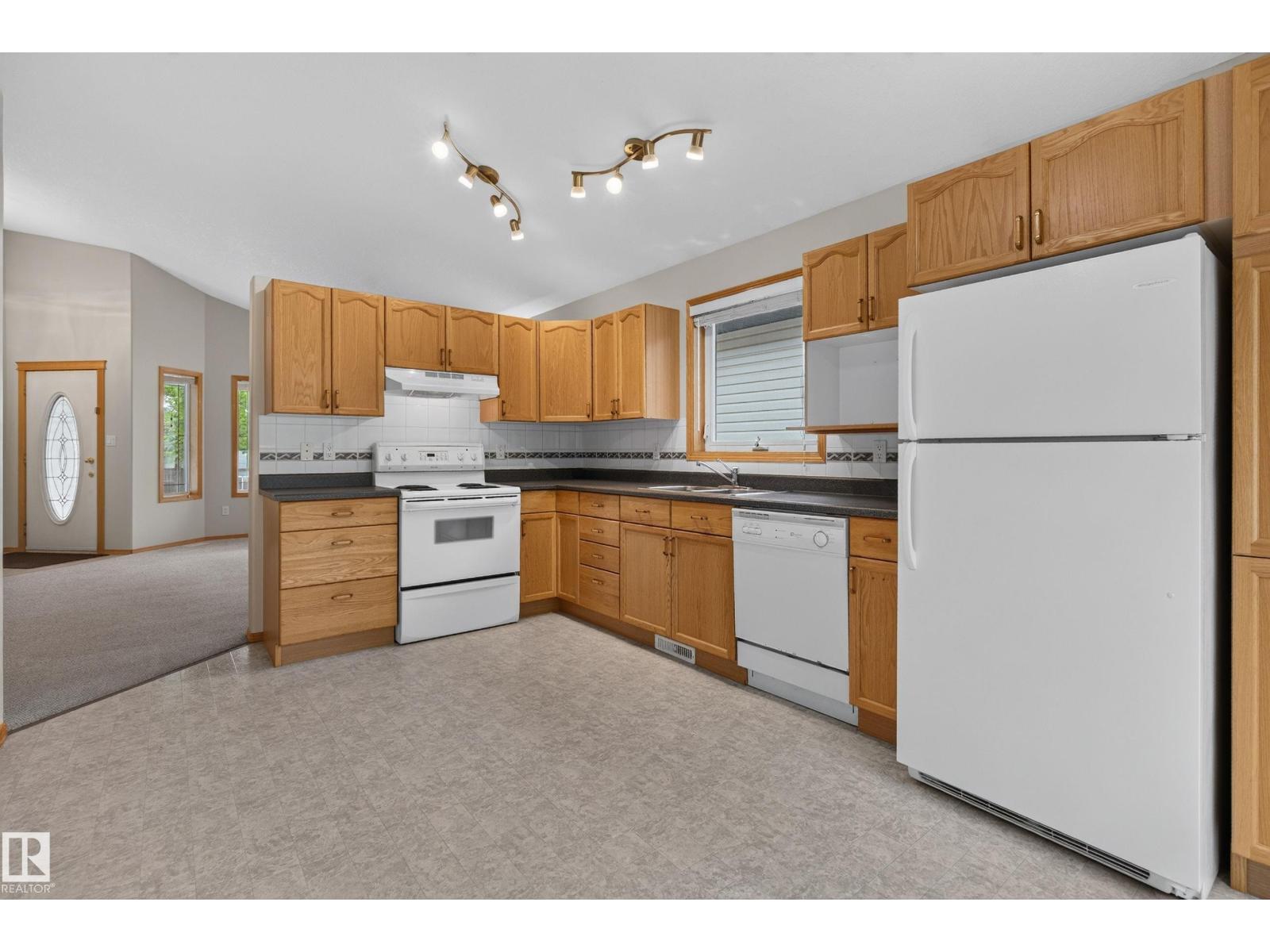 475 HIGHWOOD BV — photo 12