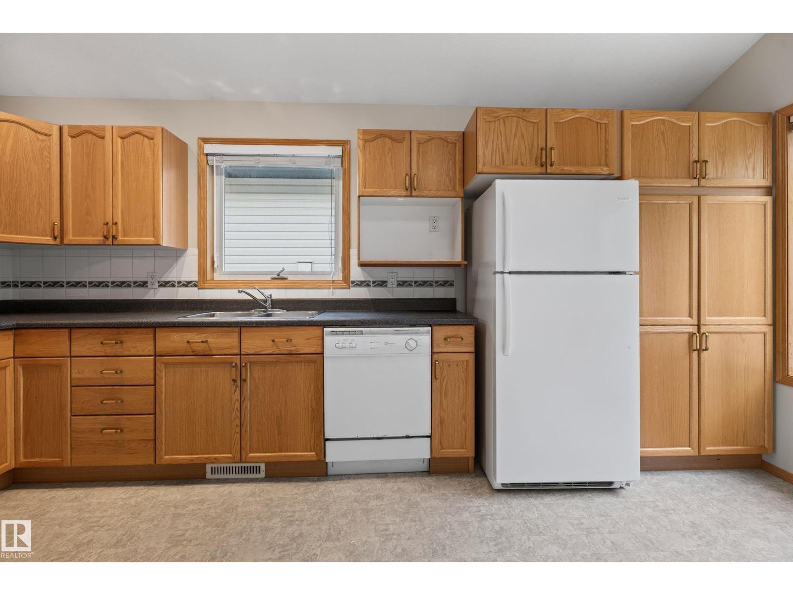 475 HIGHWOOD BV — photo 14