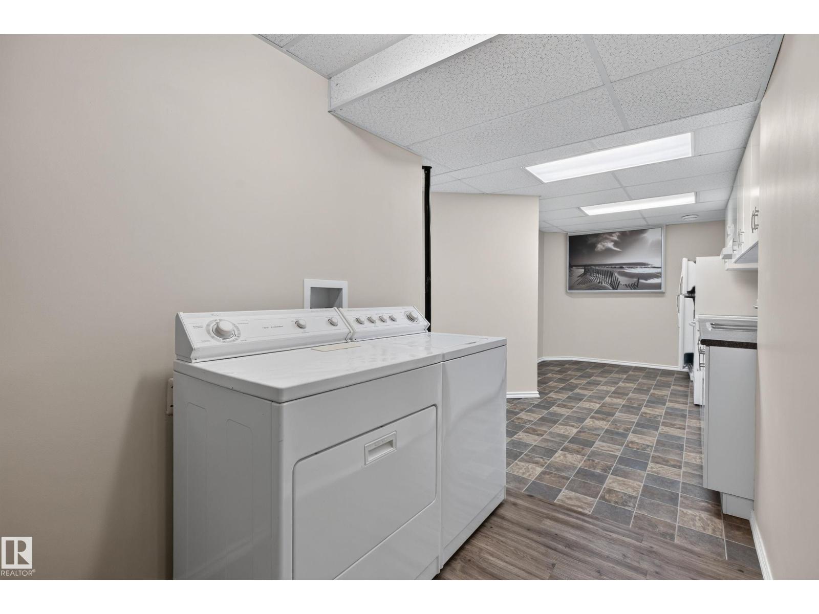 475 HIGHWOOD BV — photo 24