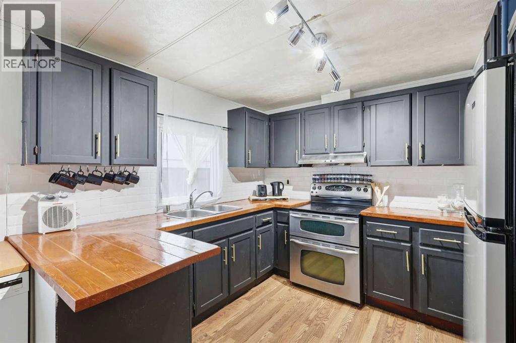 99, 3223 83 Street NW - 13