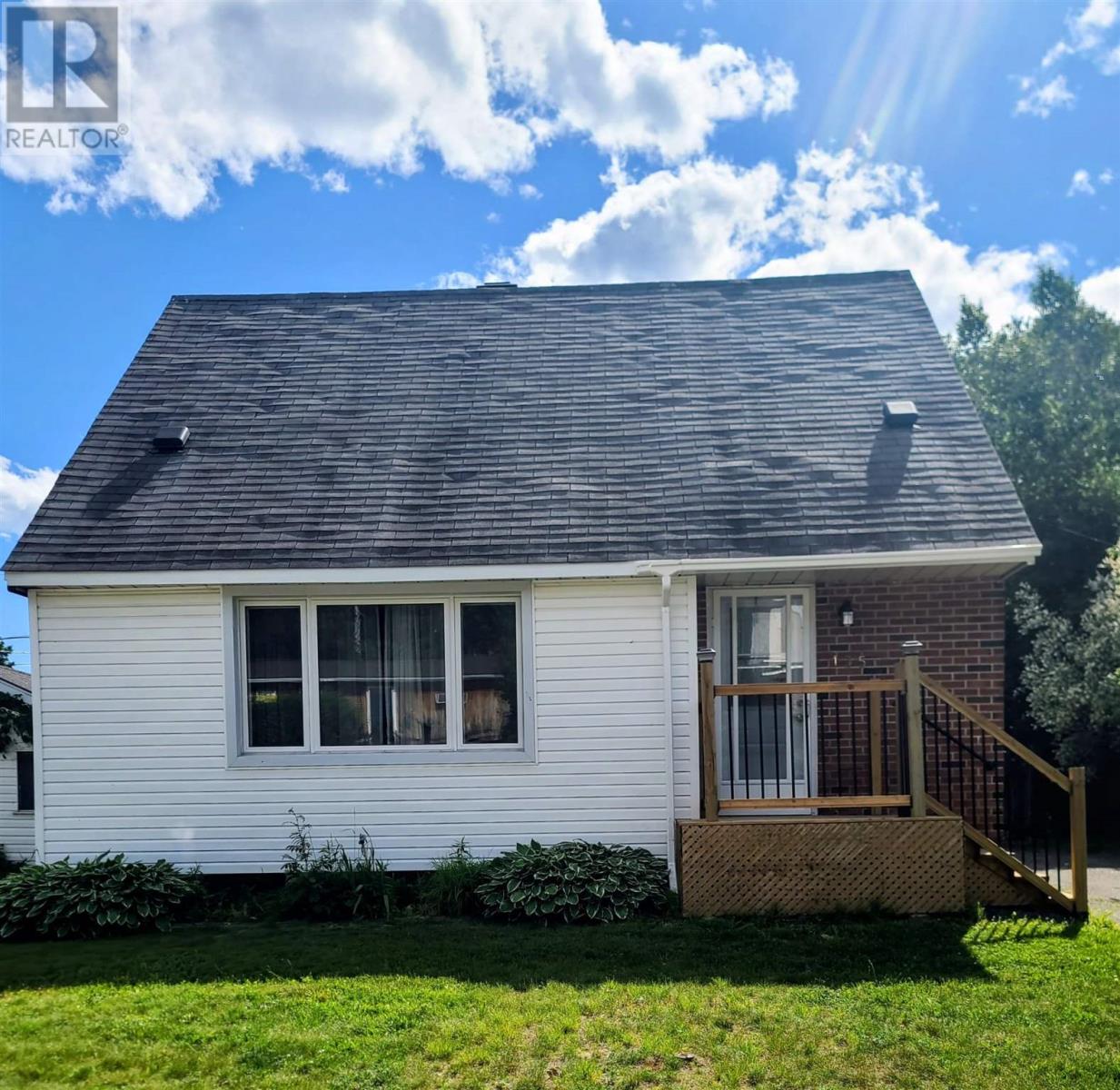 135 Dieppe AVE - 1