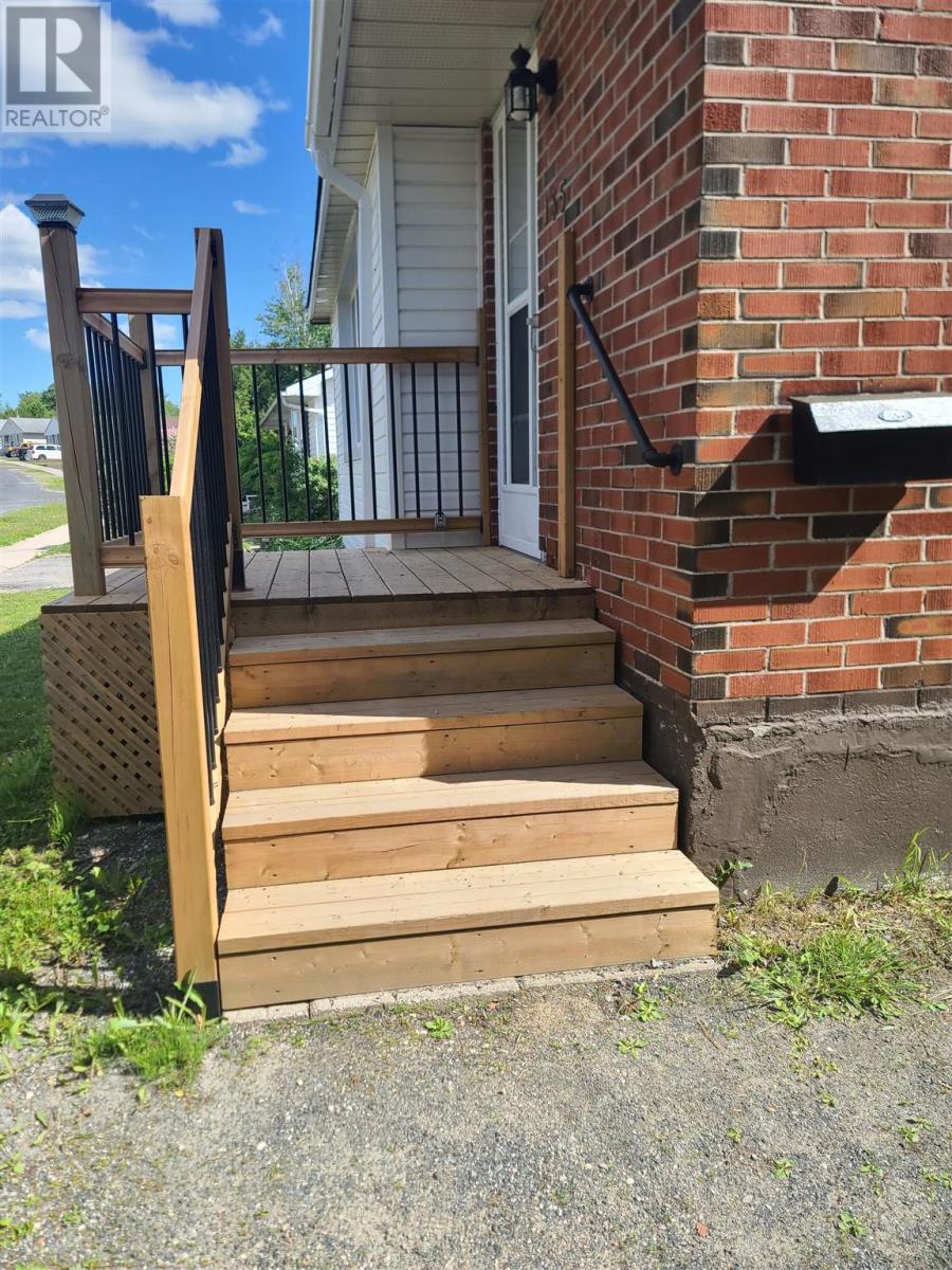 135 Dieppe AVE - 19