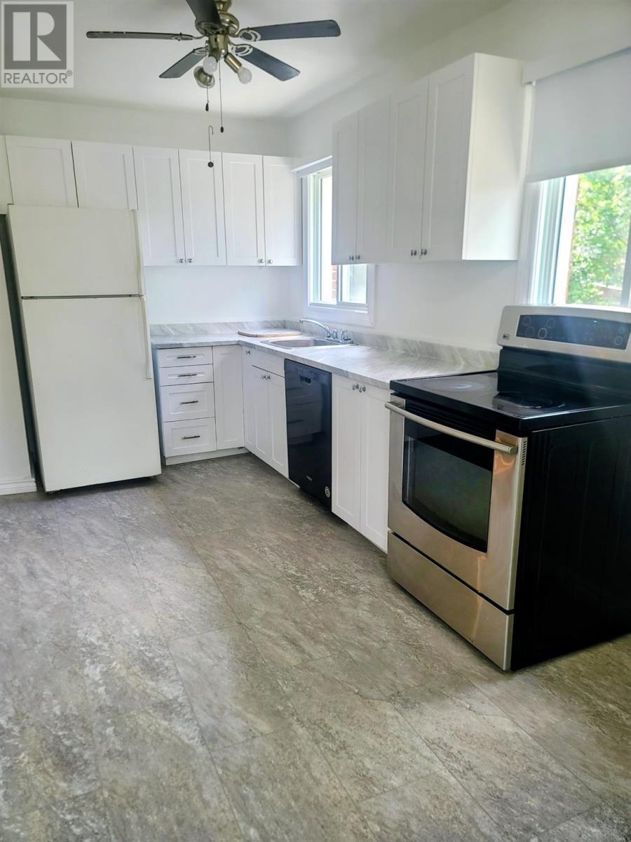 135 Dieppe AVE - 3