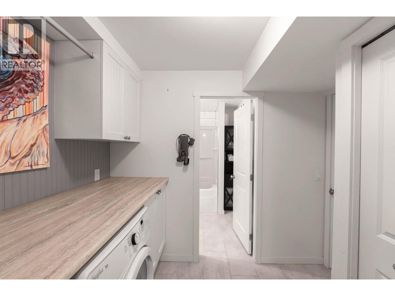 605 Stirling Road, Kelowna