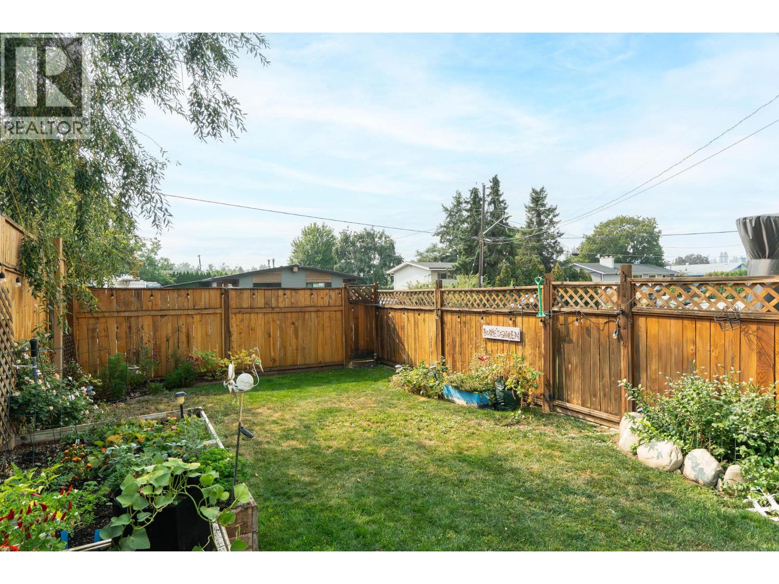 605 Stirling Road, Kelowna