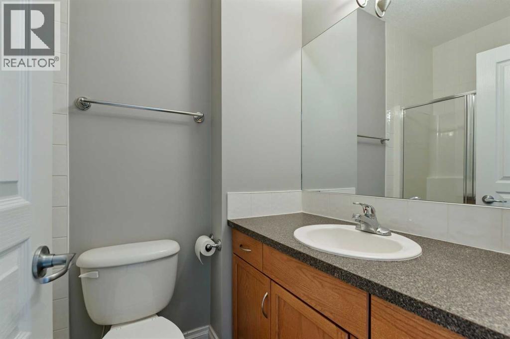 #14 133 Rockyledge View NW - 18