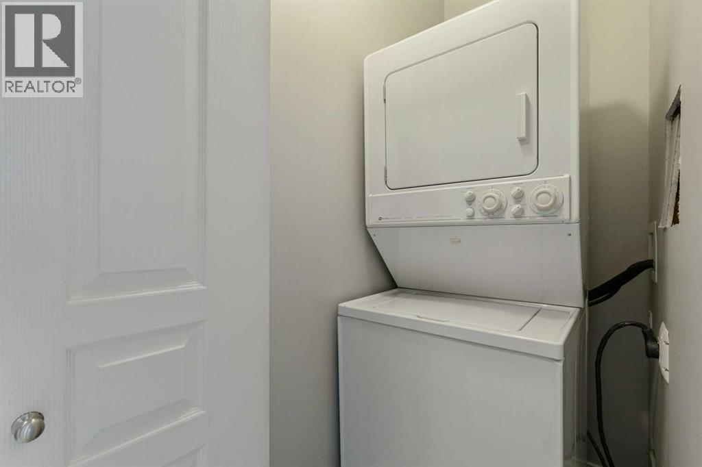 #14 133 Rockyledge View NW - 15
