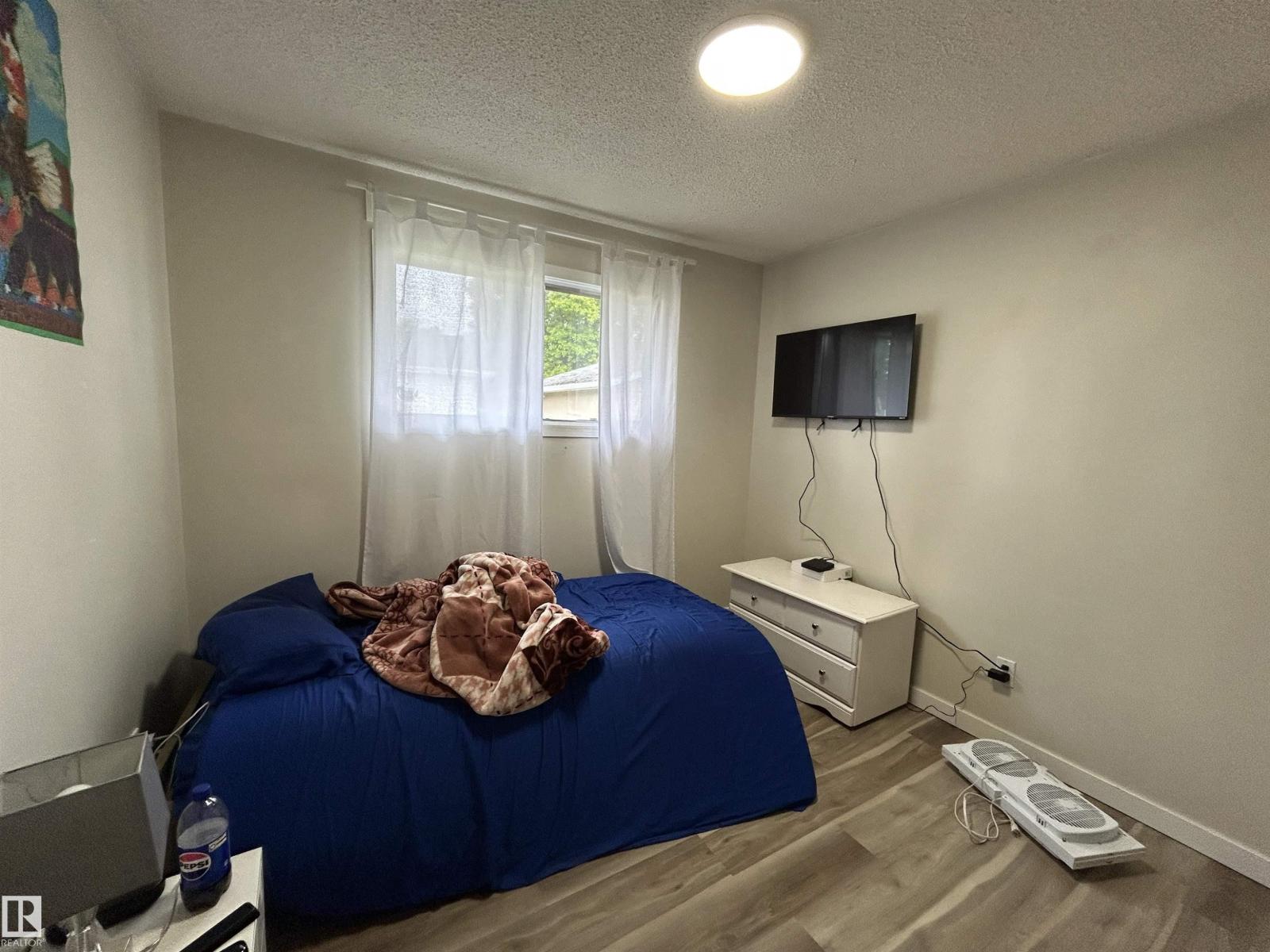 10924 30 ST NW - 10