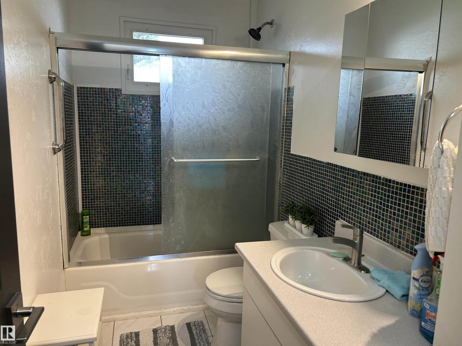 10924 30 ST NW - 9