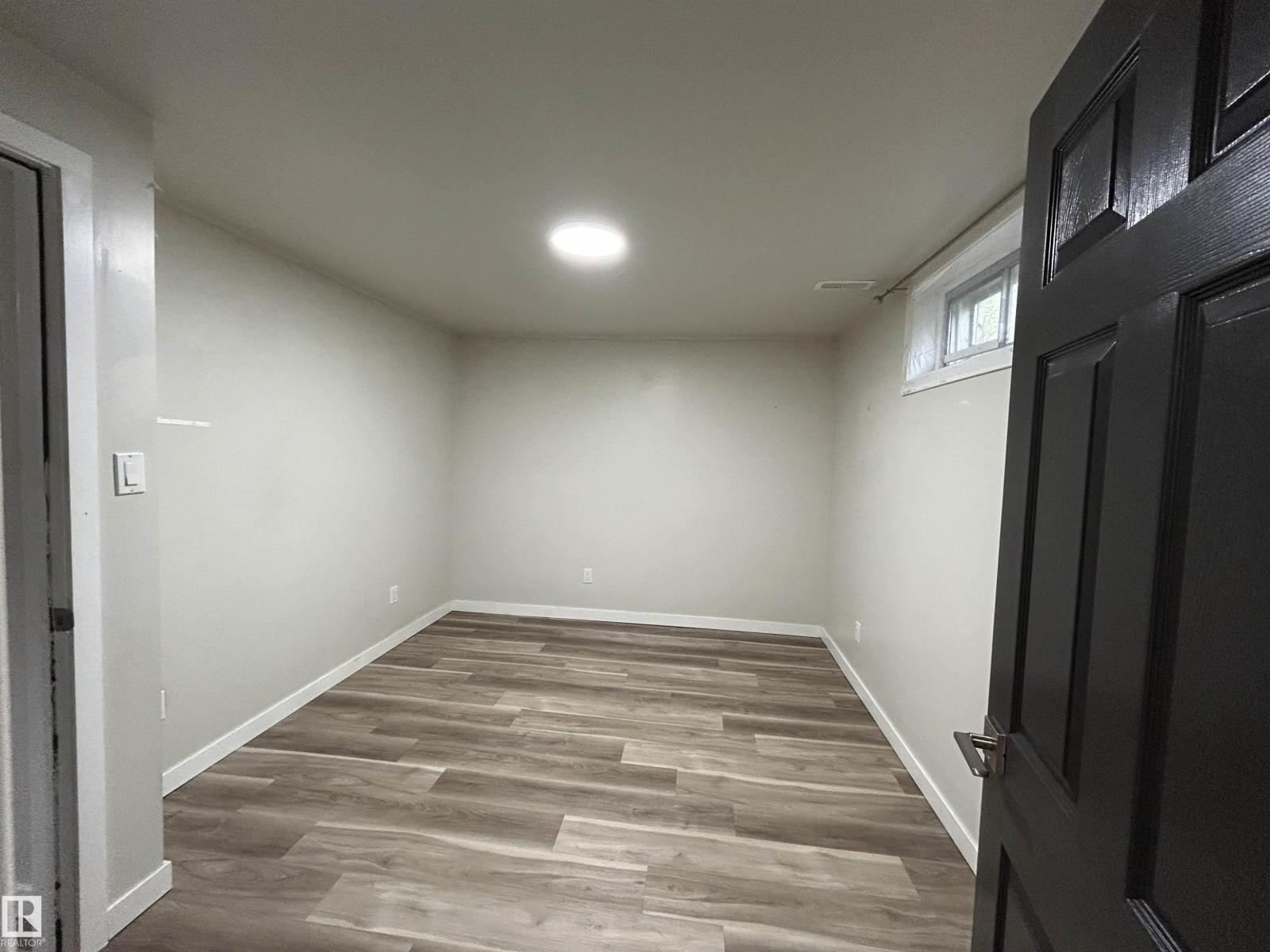 10924 30 ST NW - 21