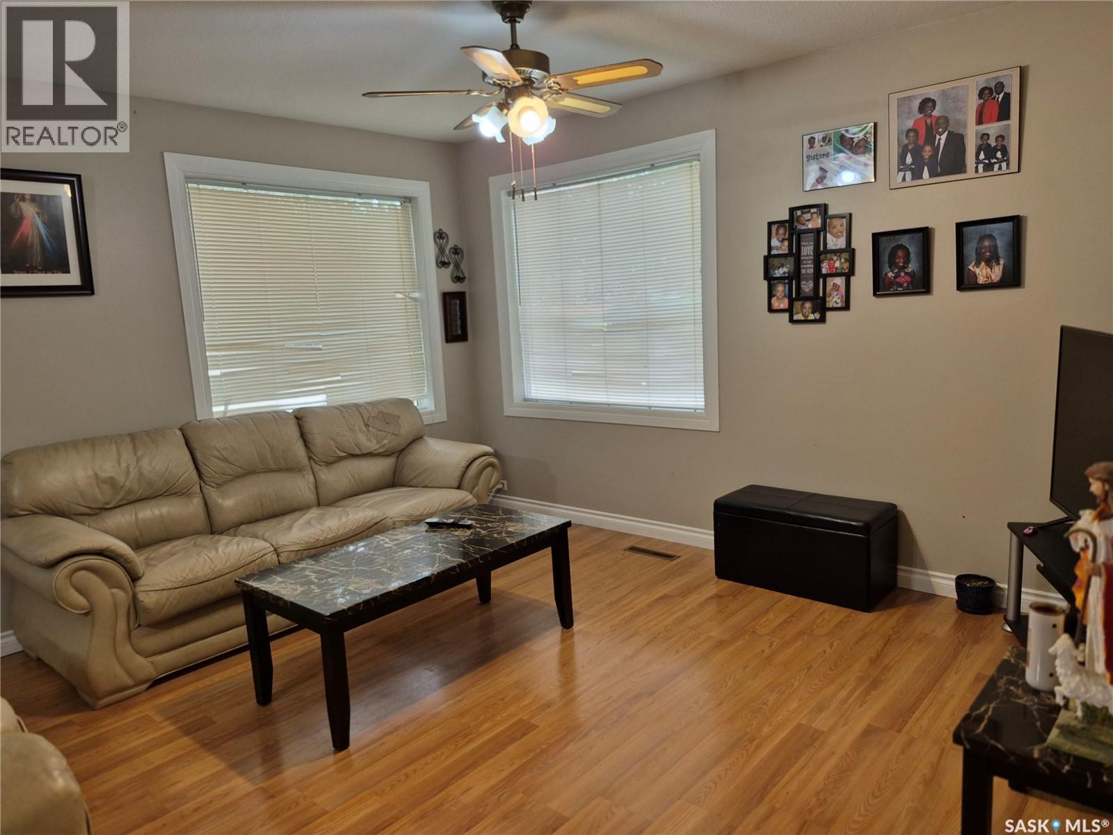 137 2nd STREET W - 8
