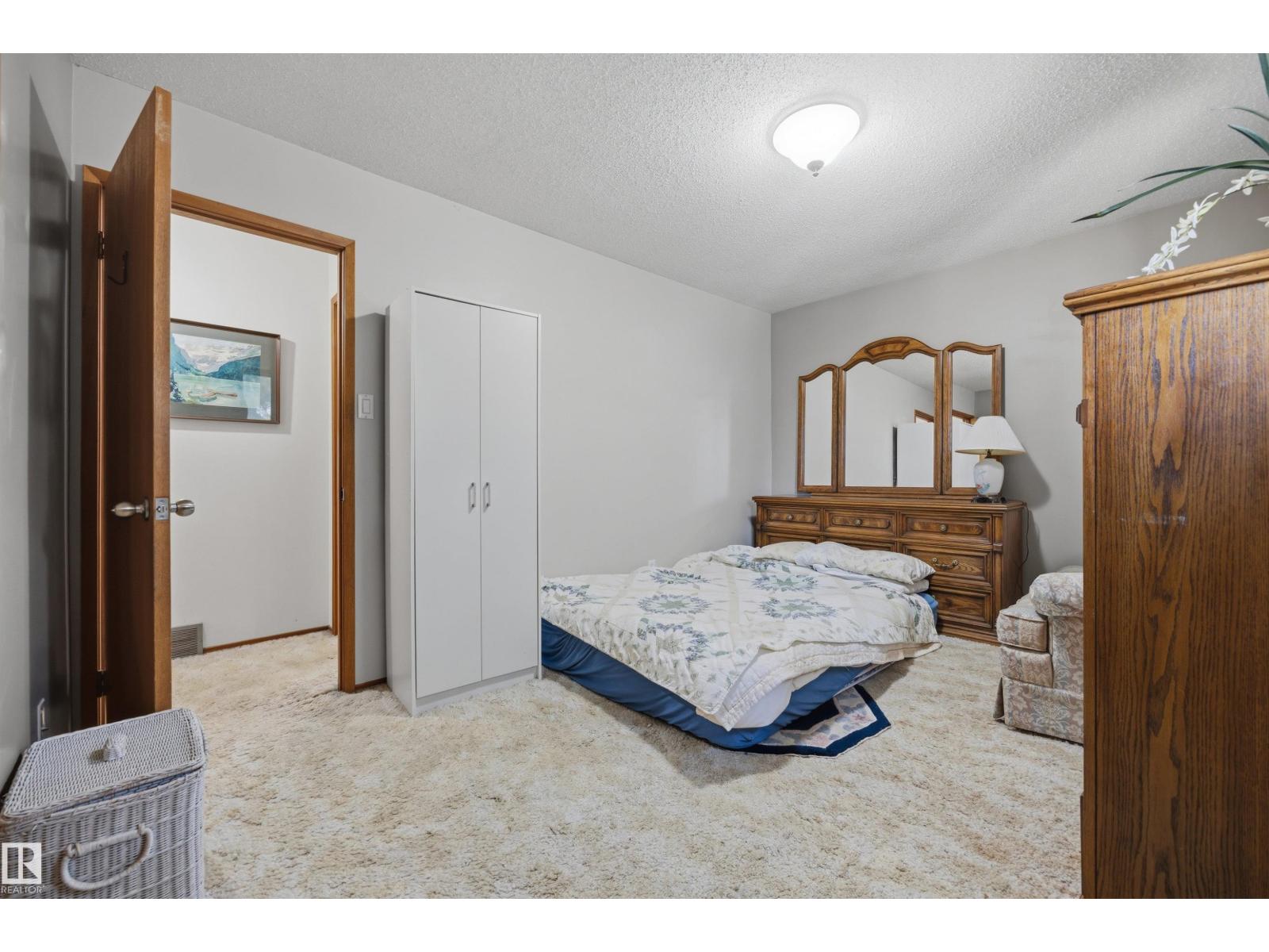 39 MANOR DR — photo 33