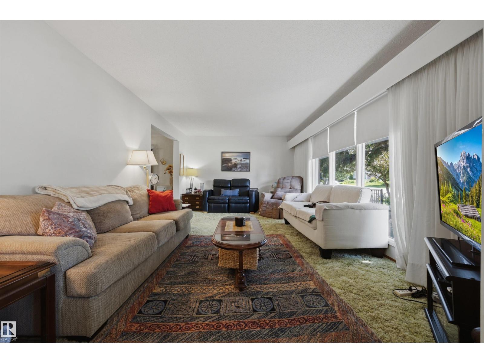 39 MANOR DR — photo 10