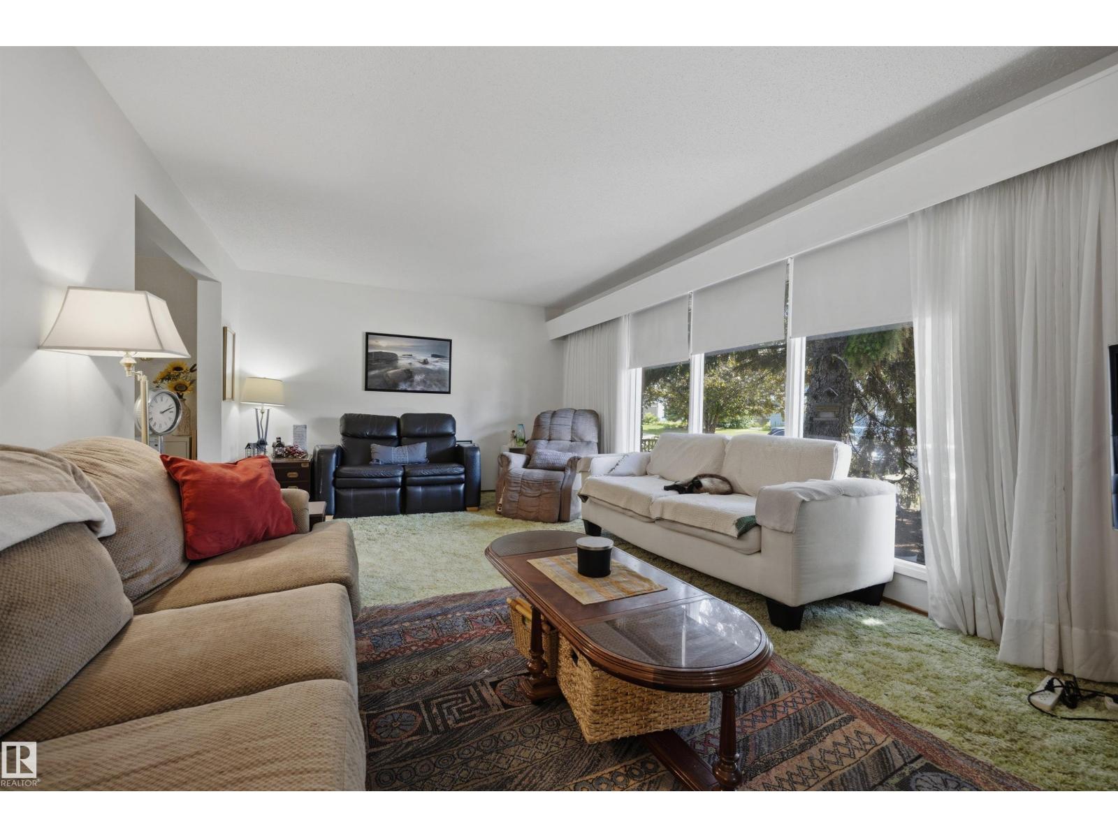 39 MANOR DR — photo 11