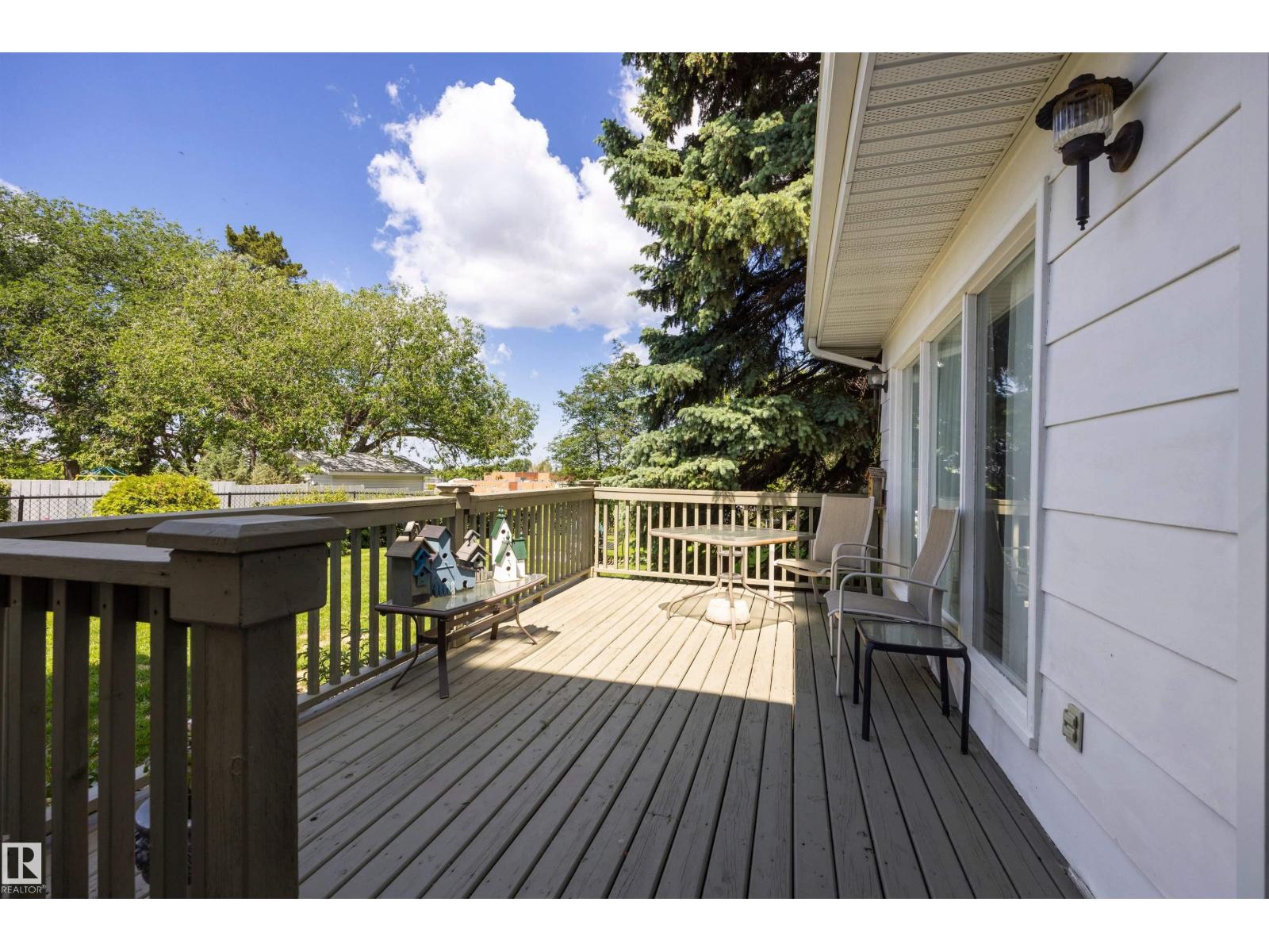 39 MANOR DR — photo 24