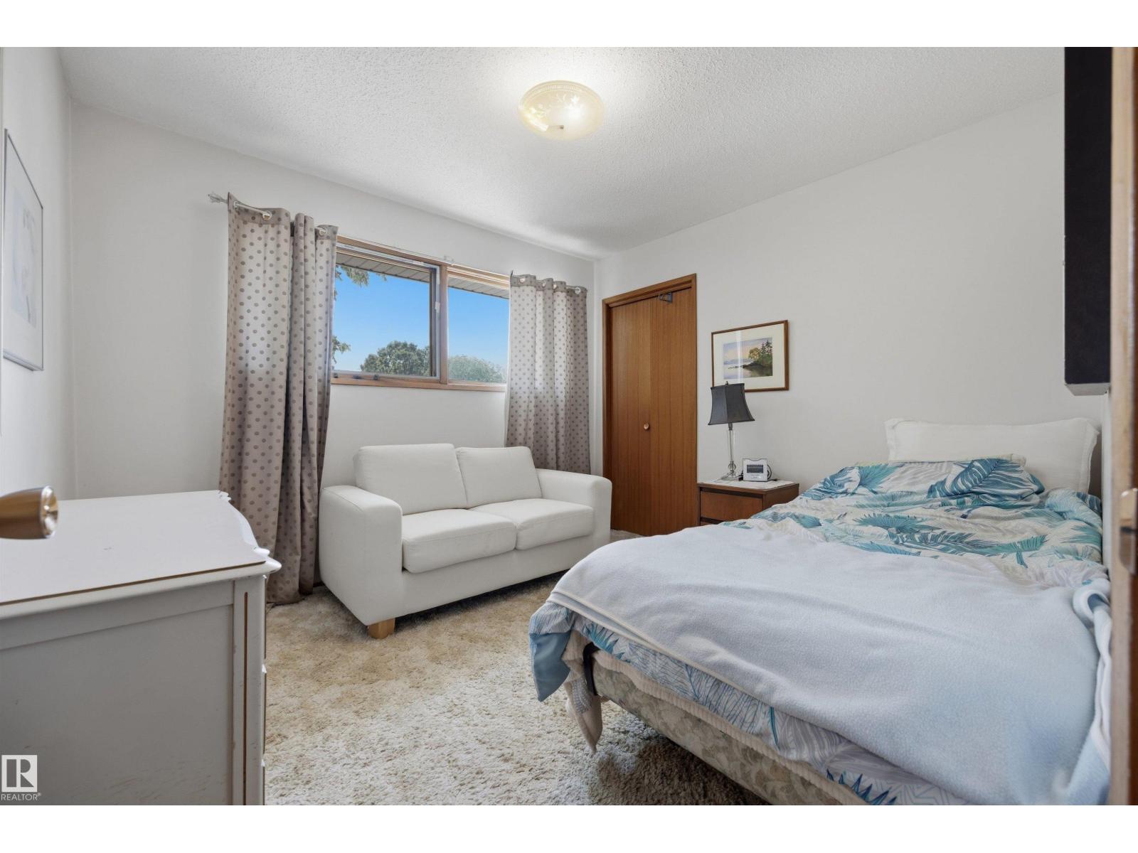 39 MANOR DR — photo 27