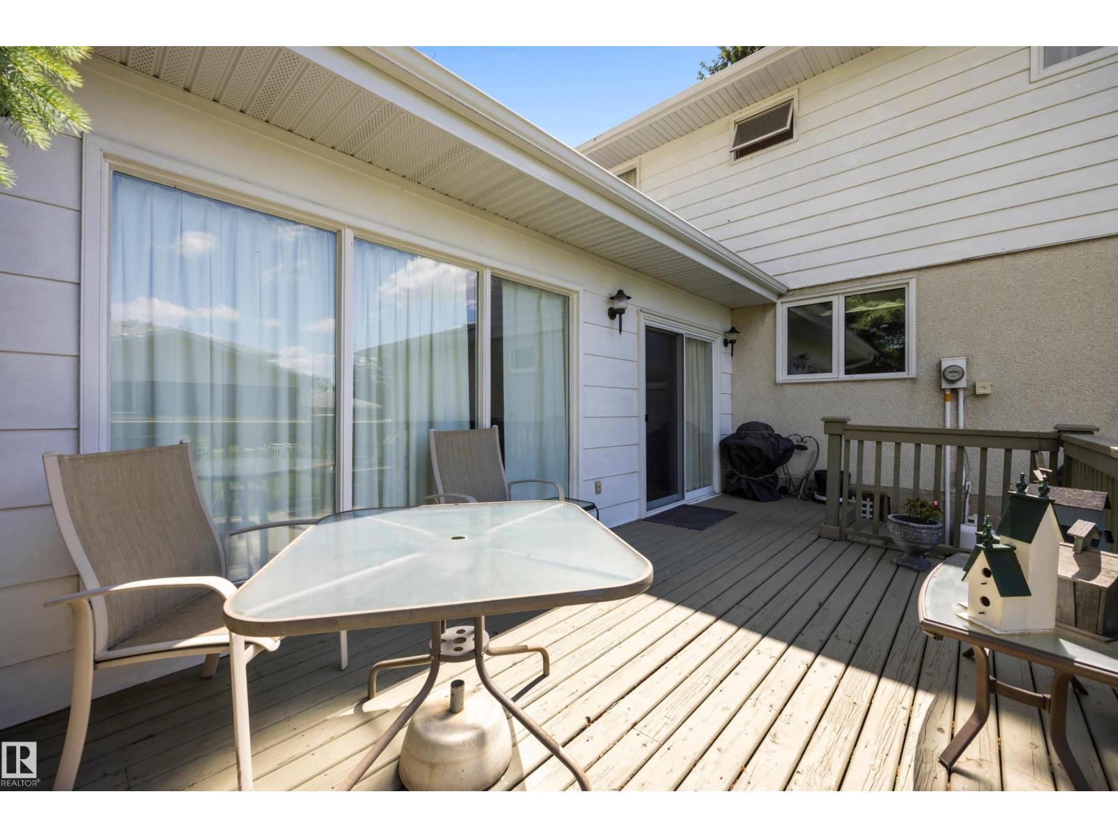 39 MANOR DR — photo 22