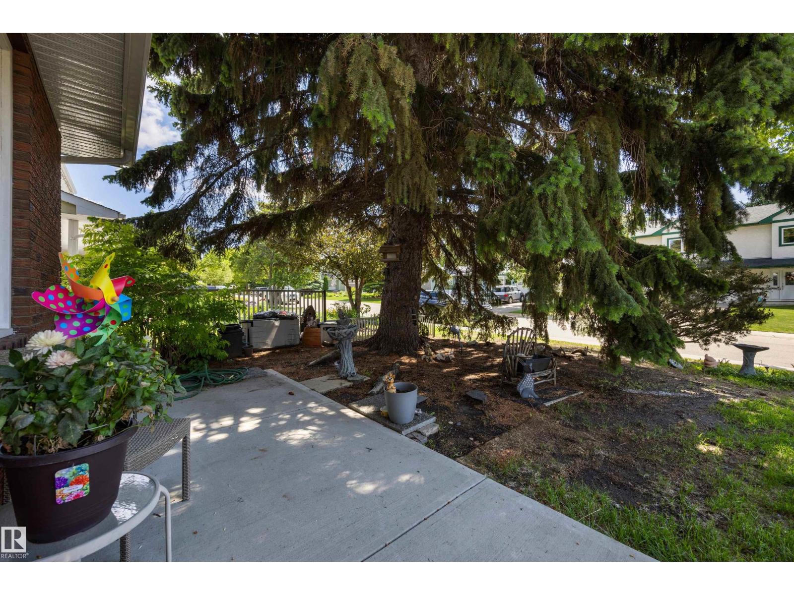 39 MANOR DR — photo 50