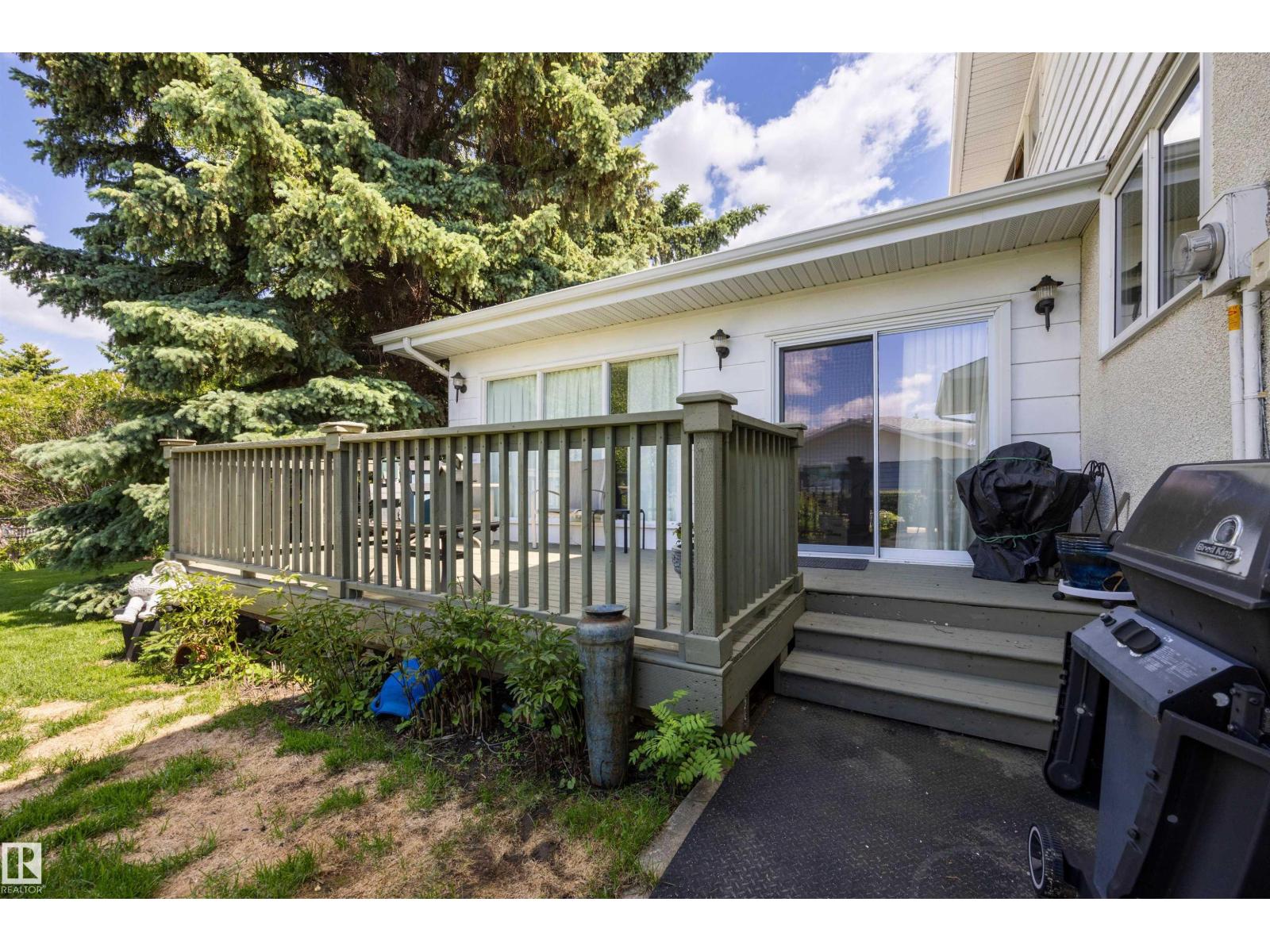 39 MANOR DR — photo 23