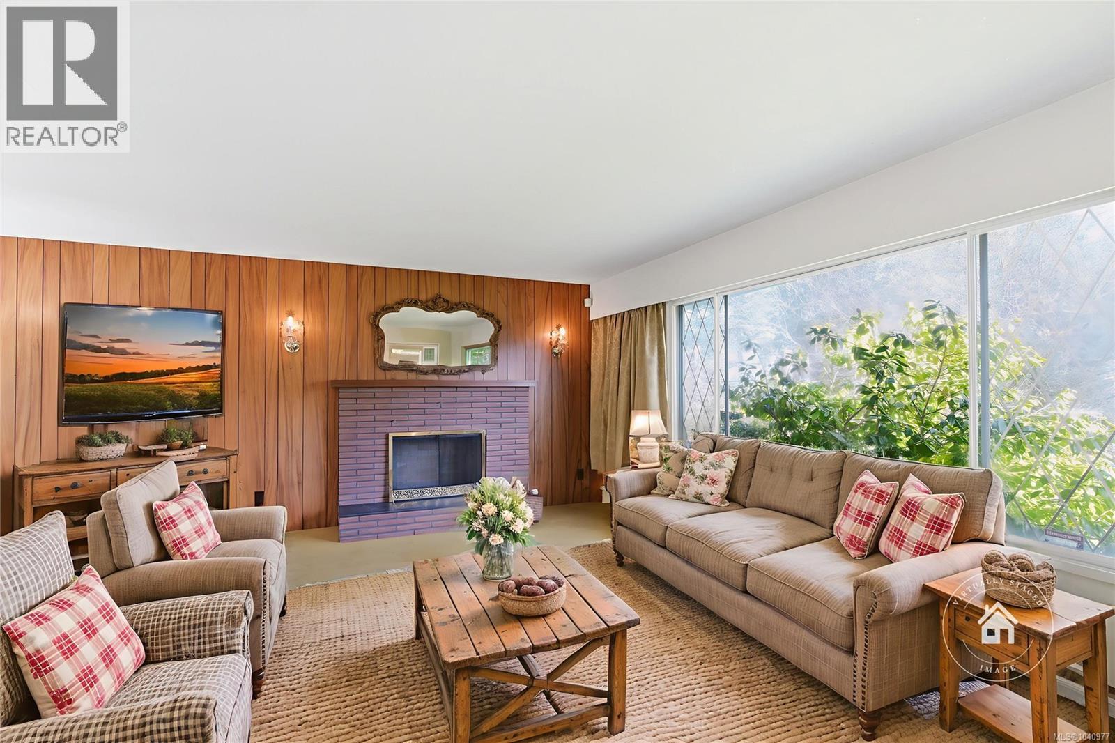 439 Craig St - 13