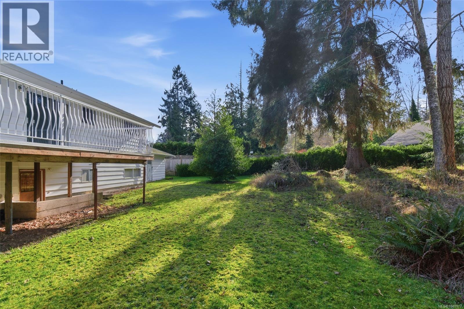 439 Craig St - 9