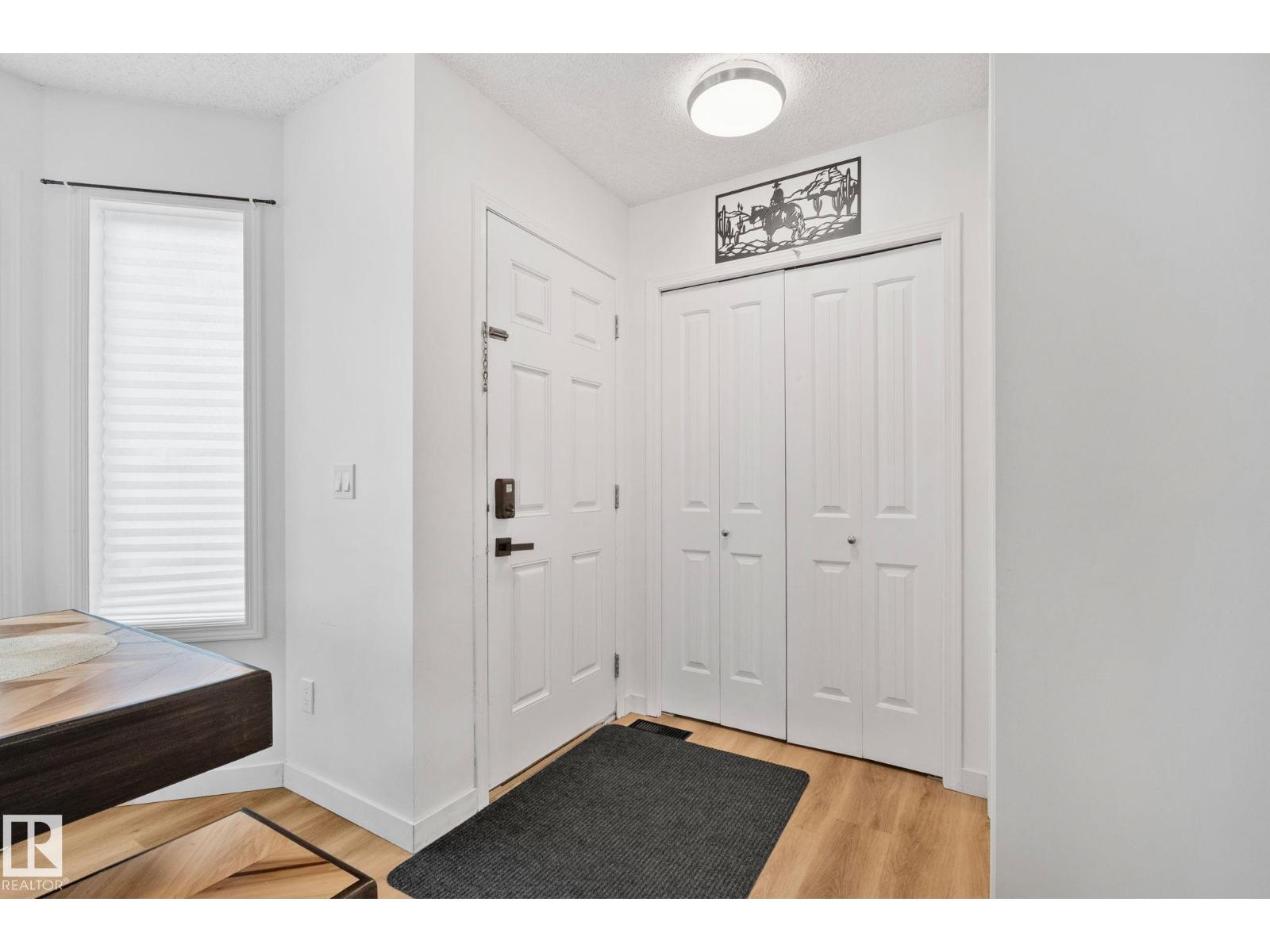 22 VIVIAN WY — photo 14