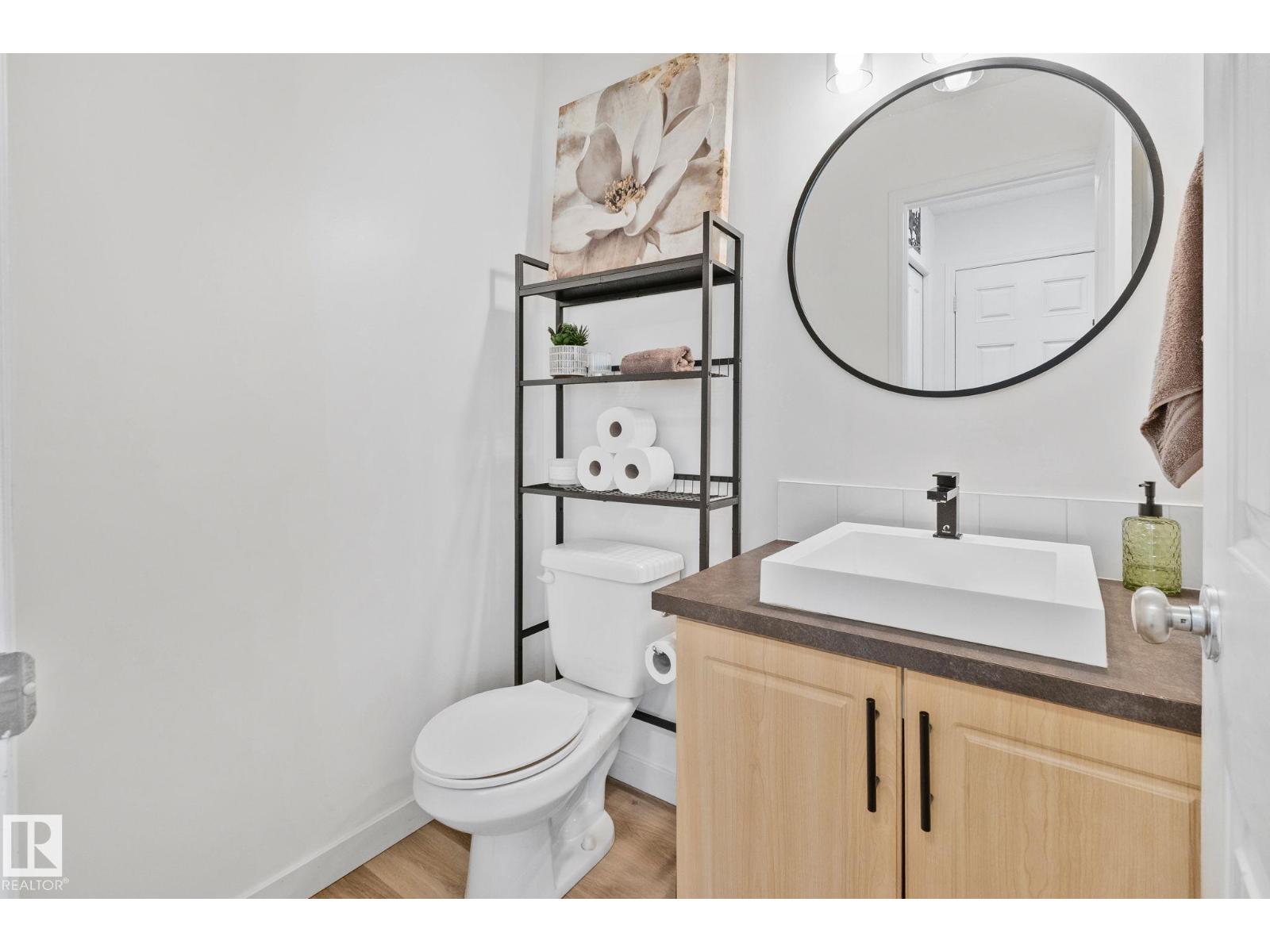 22 VIVIAN WY — photo 15