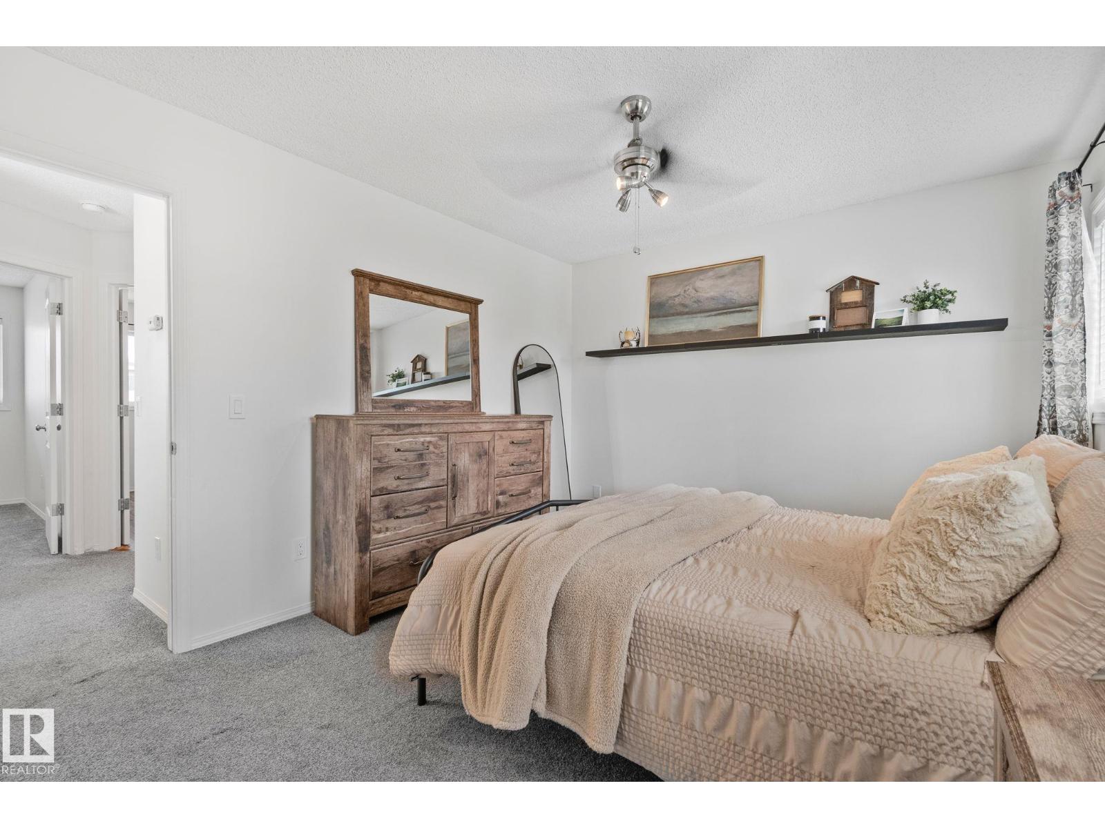 22 VIVIAN WY — photo 18