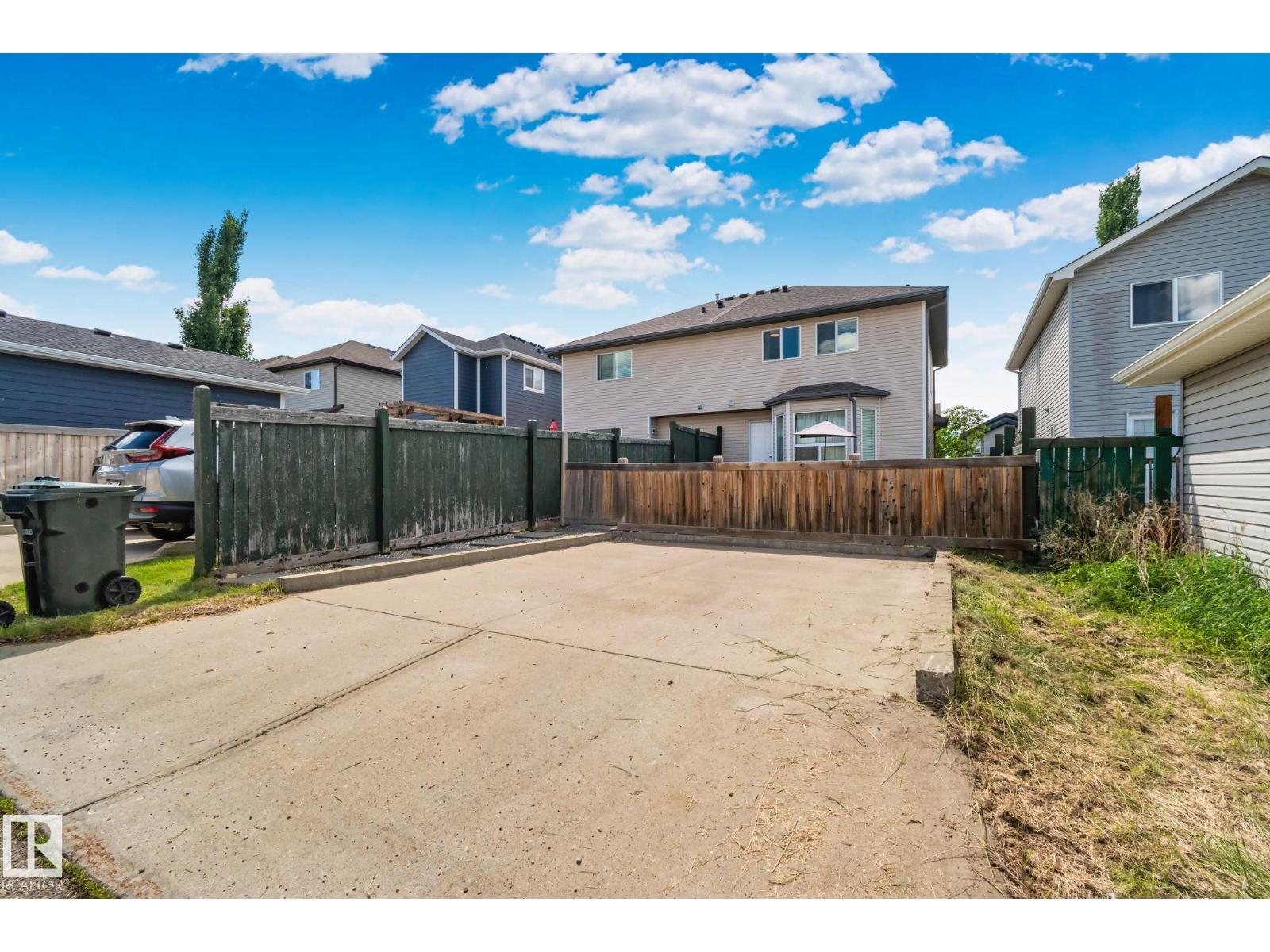 22 VIVIAN WY — photo 33
