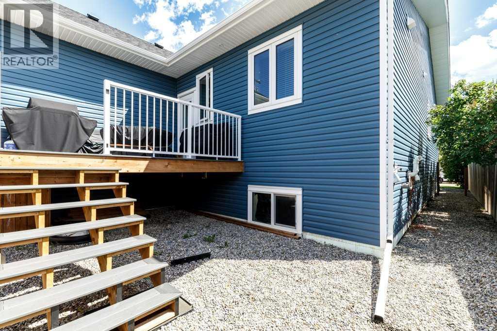 3918 47 Street — photo 23