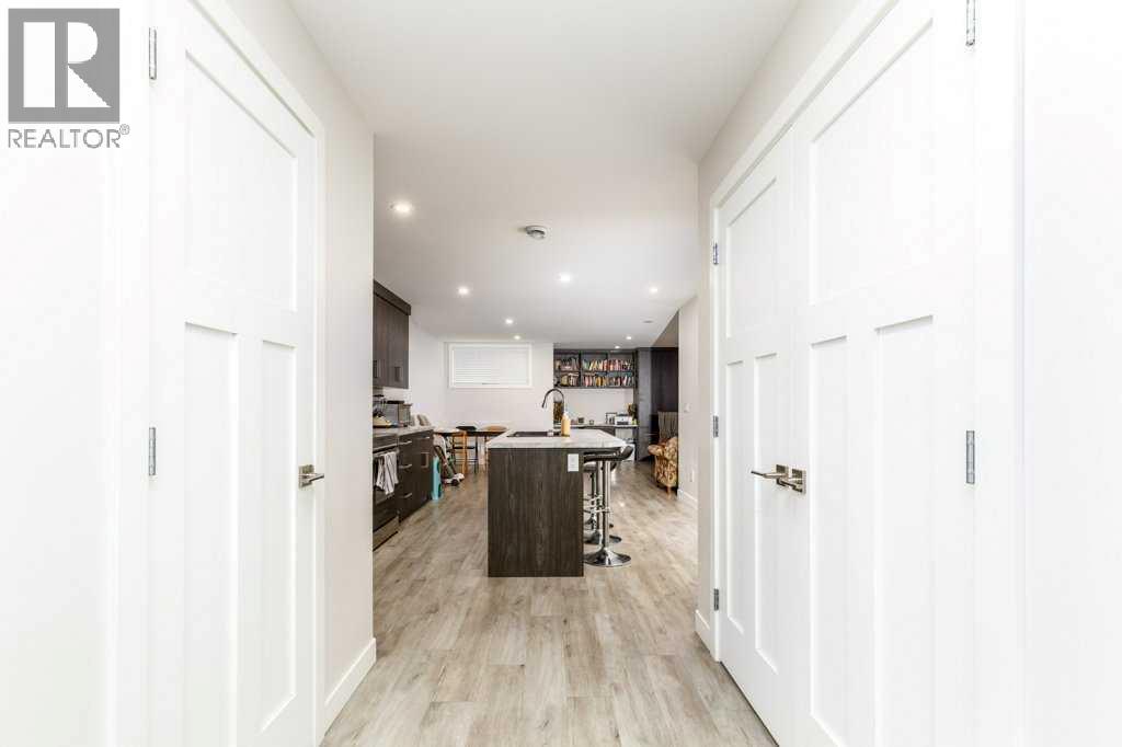 3918 47 Street — photo 31