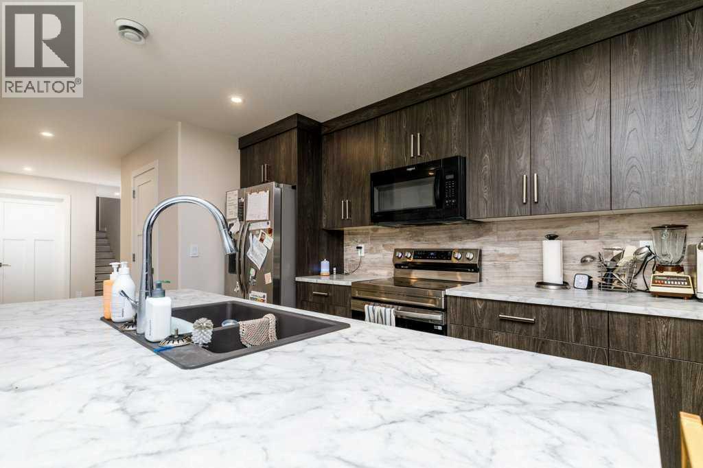 3918 47 Street — photo 33