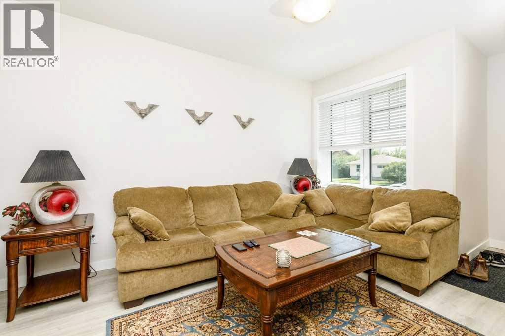 3918 47 Street - photo 4