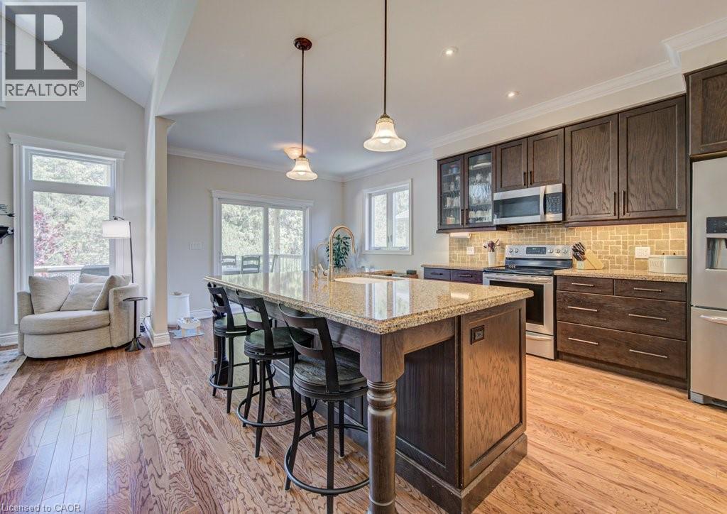 122 ANGLER Avenue - 11