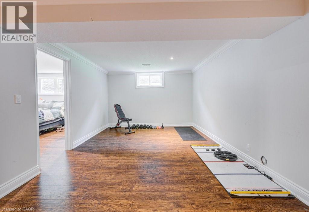 122 ANGLER Avenue - 28