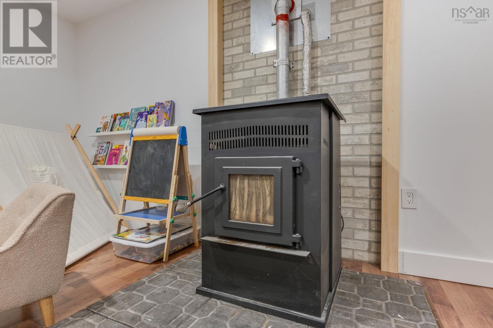 Property 25 of 38 of 33 Ladyslipper Drive