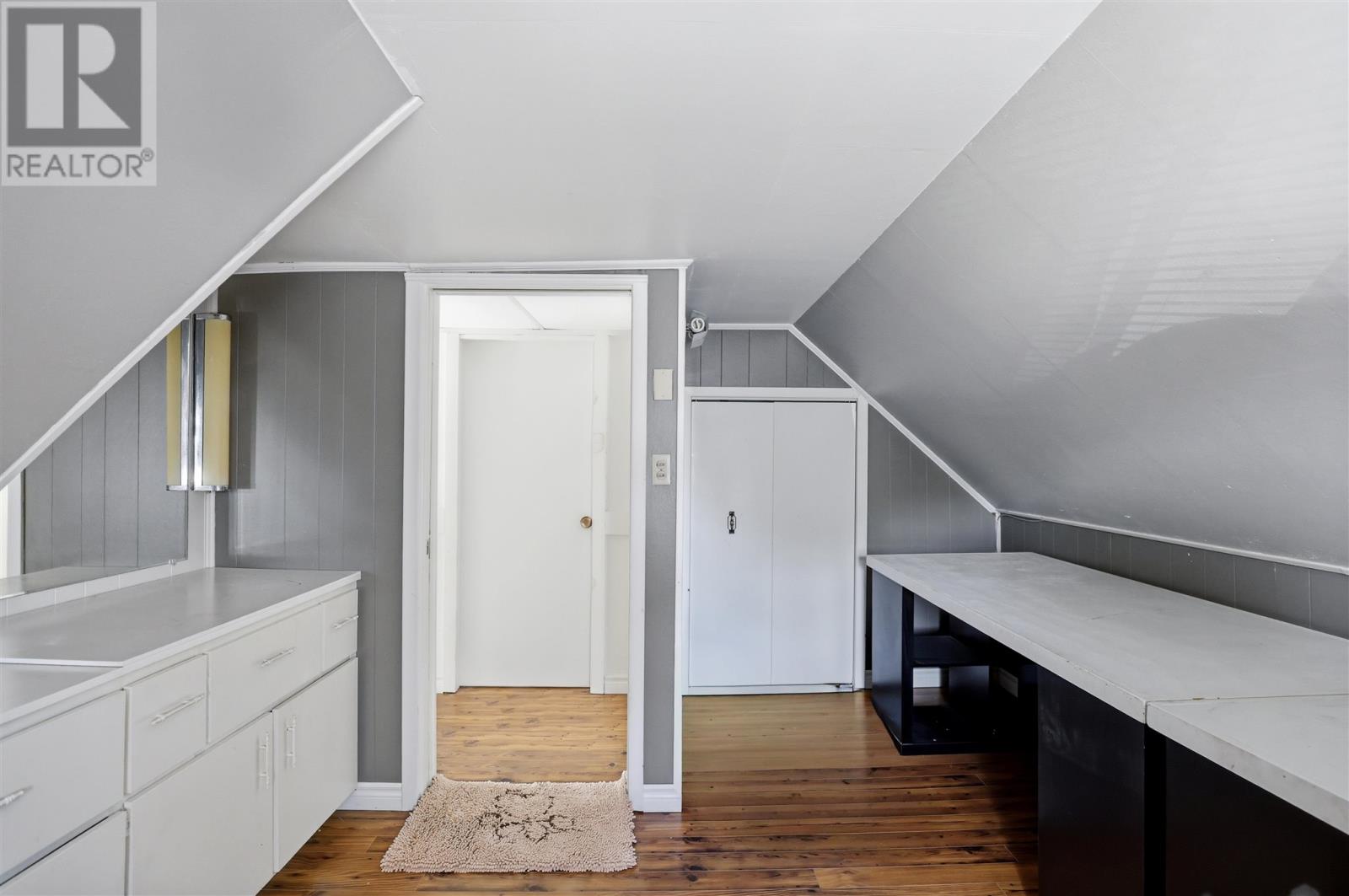 63 Elmwood AVE - 16